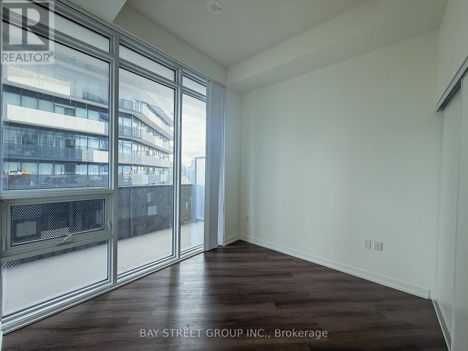 4909 - 138 Downes Street, Toronto, Ontario  M5E 0E4 - Photo 2 - C12308822
