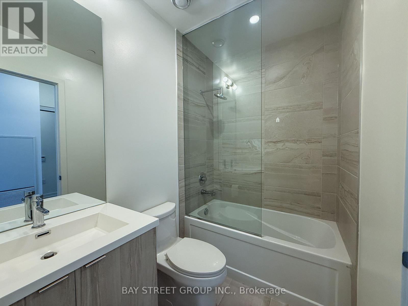 4909 - 138 Downes Street, Toronto, Ontario  M5E 0E4 - Photo 3 - C12308822