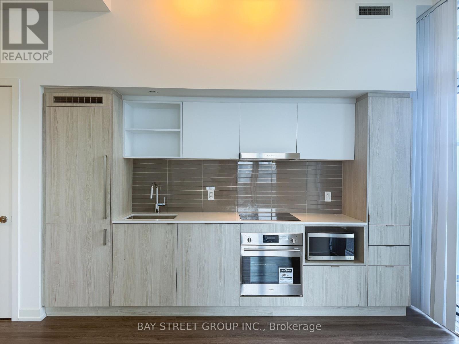 4909 - 138 Downes Street, Toronto, Ontario  M5E 0E4 - Photo 4 - C12308822