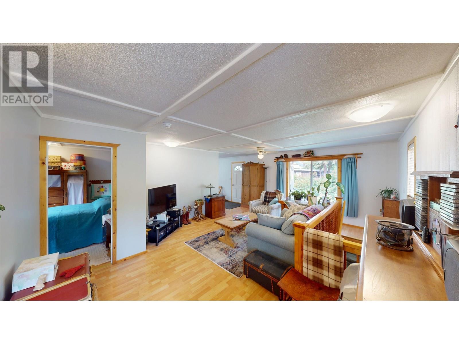 10719 Dr Greene Street, Hudsons Hope, British Columbia  V0C 1V0 - Photo 14 - R3016245