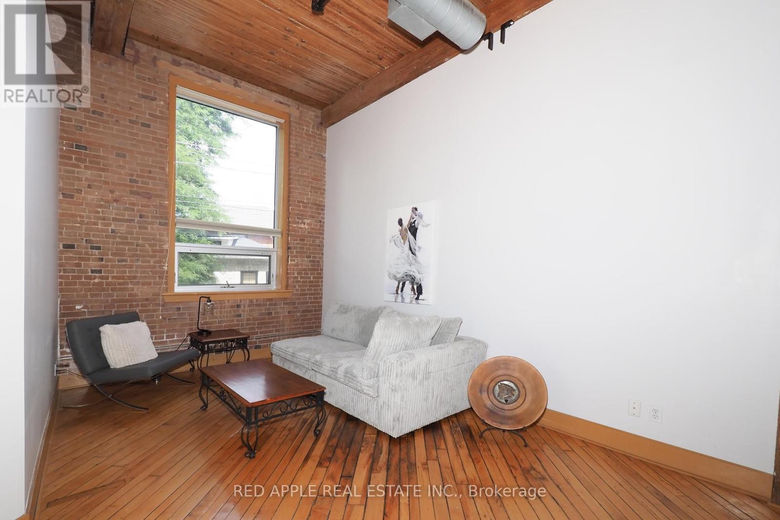 121 - 26 Ontario Street, Guelph, Ontario  N1E 7K1 - Photo 11 - X12308809