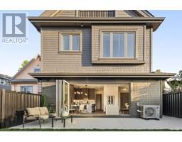 2 847 E 10th Avenue, Vancouver, Ca