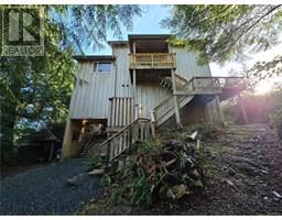 316 Leighton Way Tofino