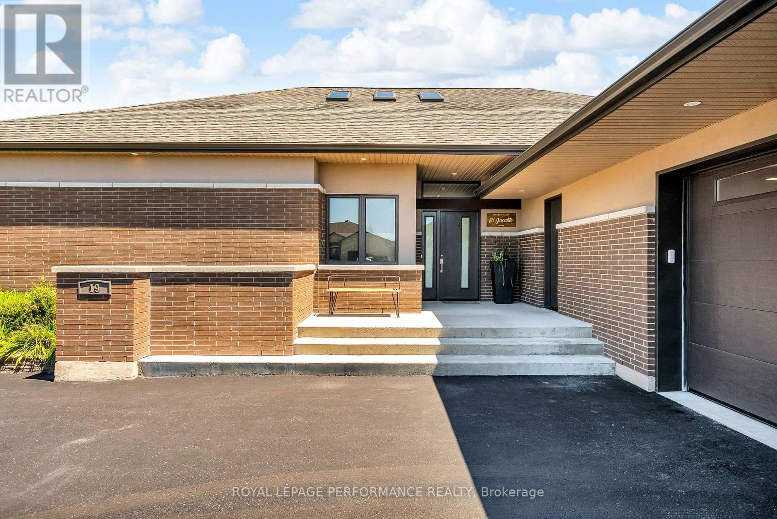 19 George Patrick Drive, South Stormont, Ontario  K0C 1P0 - Photo 4 - X12308870