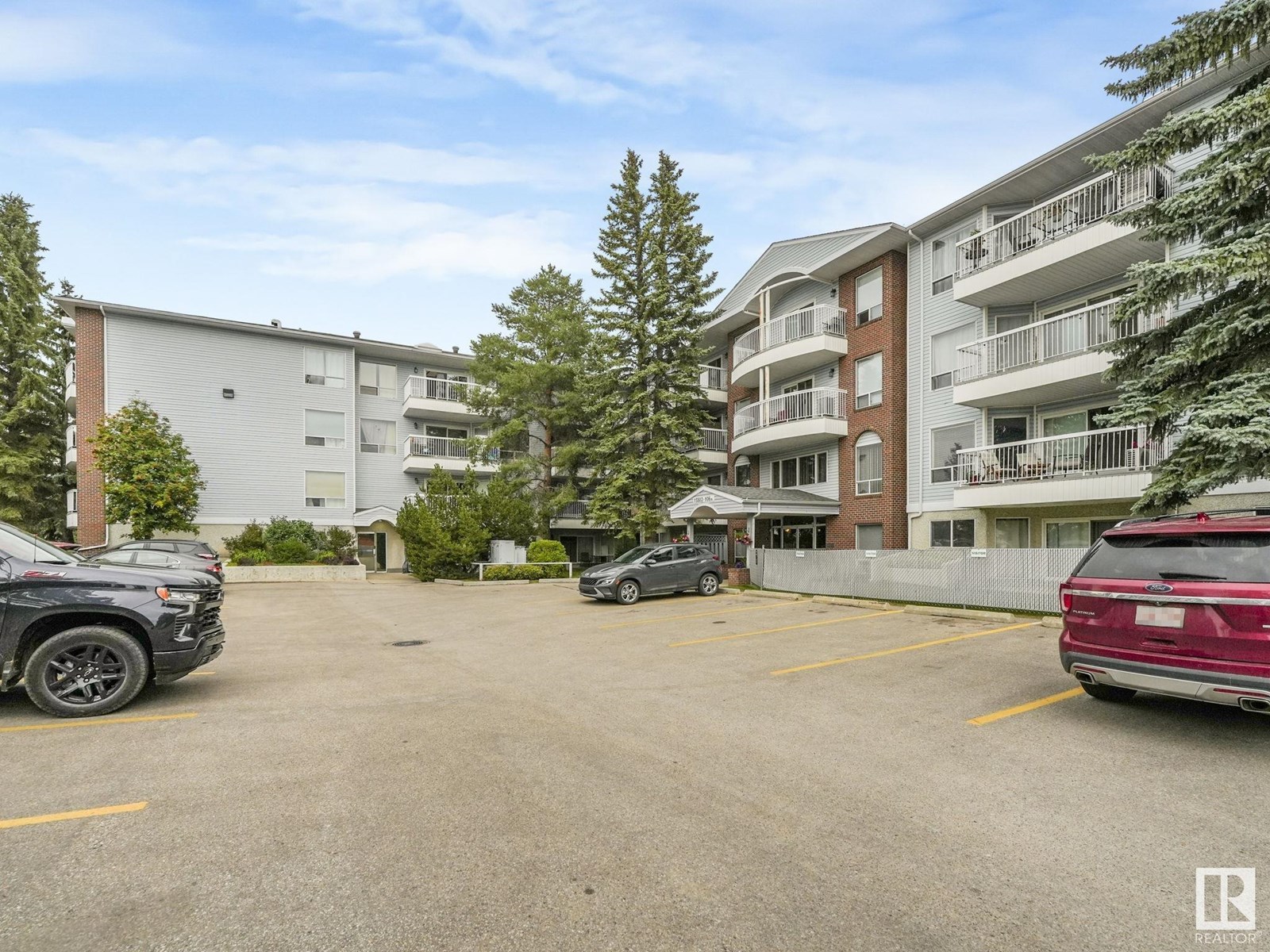 Property at #116 15503 106 ST NW image 3