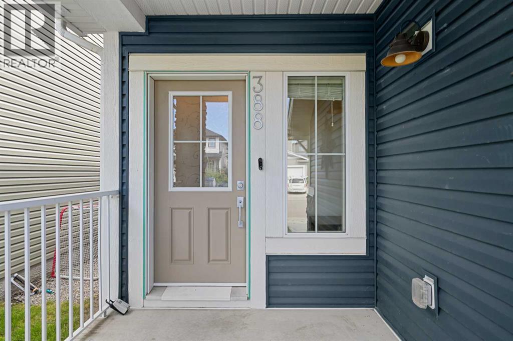 388 Bayview Way Sw, Airdrie, Alberta  T4B 4H5 - Photo 2 - A2241543
