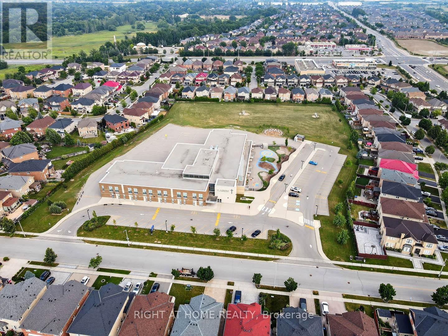 7 Messina Avenue, Brampton (Bram West), Ontario  L6Y 0M6 - Photo 34 - W12308880