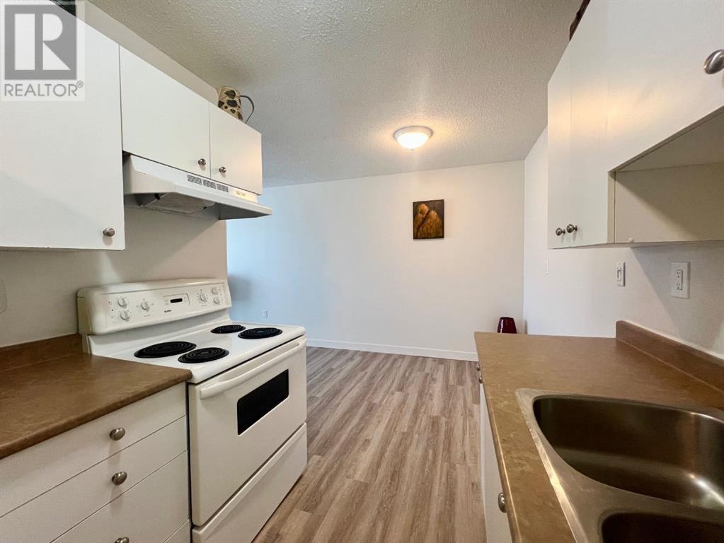 Property at 304, 4904 54 Street image 3