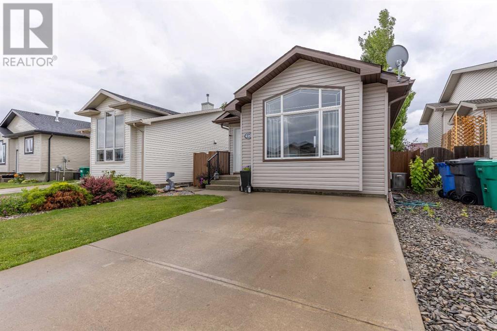 Property at 620 Aberdeen Crescent W image 3