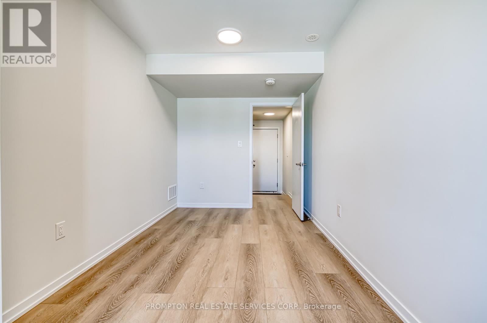 20 Matawin Lane, Richmond Hill, Ontario  L4B 0H8 - Photo 6 - N12308893