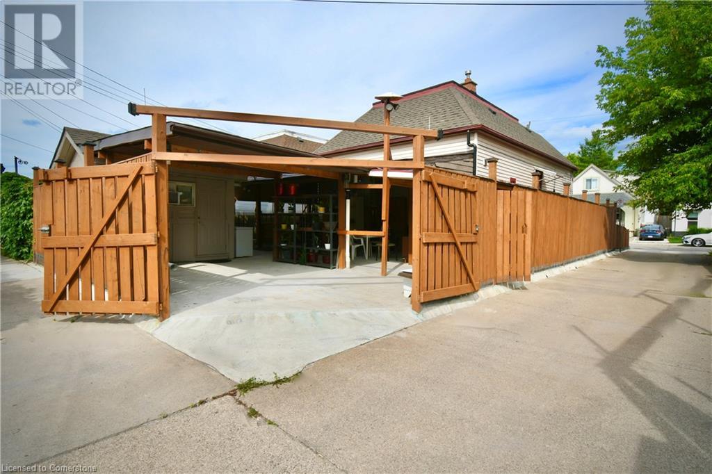 Property at 13 LEEMING Street image 5