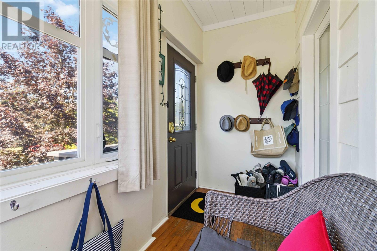 Property at 354 BERWICK St image 3