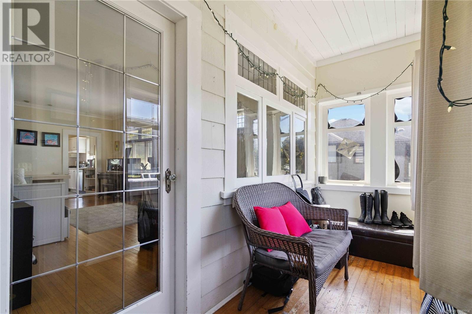 Property at 354 BERWICK St image 2