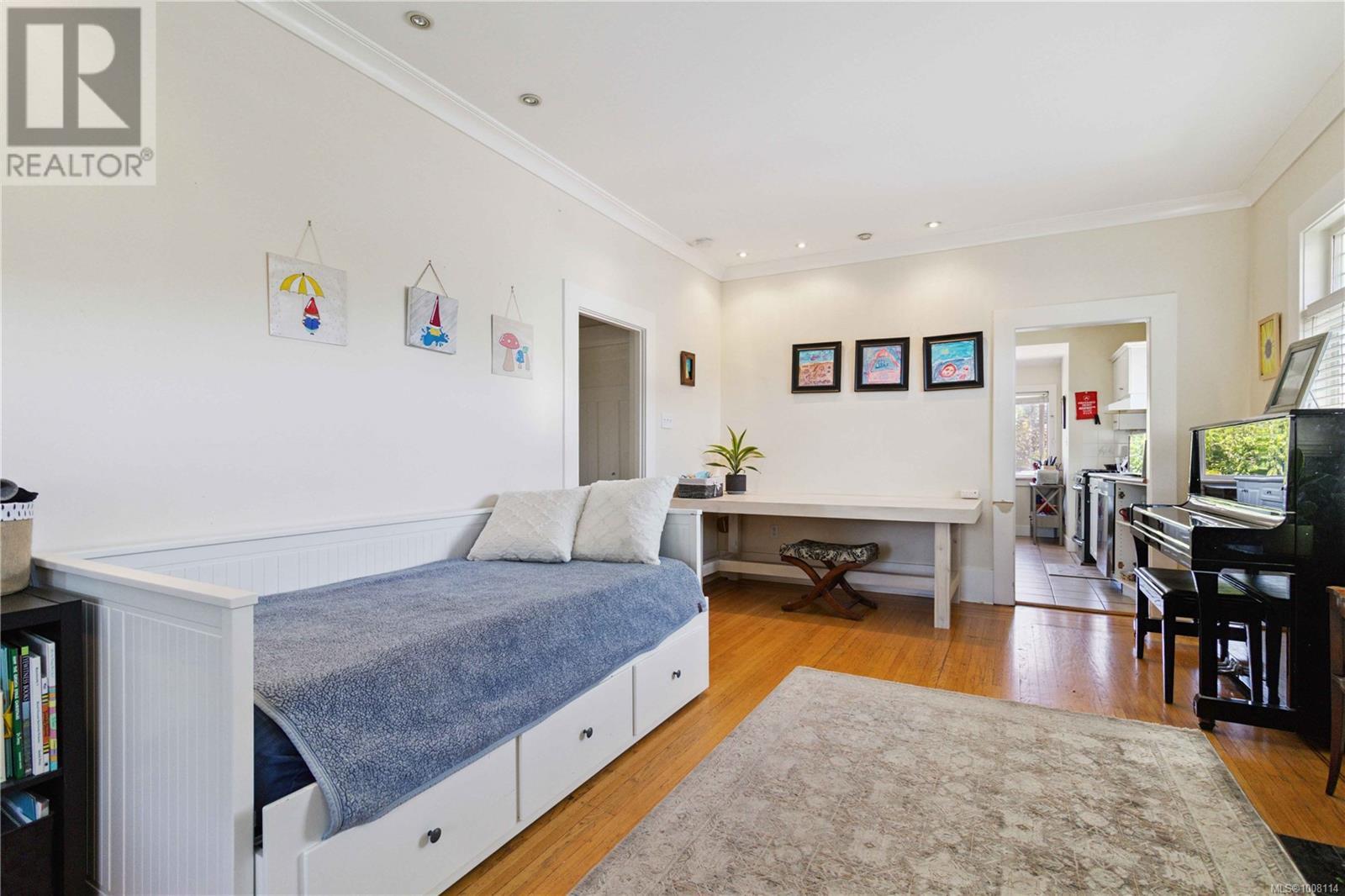 Property at 354 BERWICK St image 5