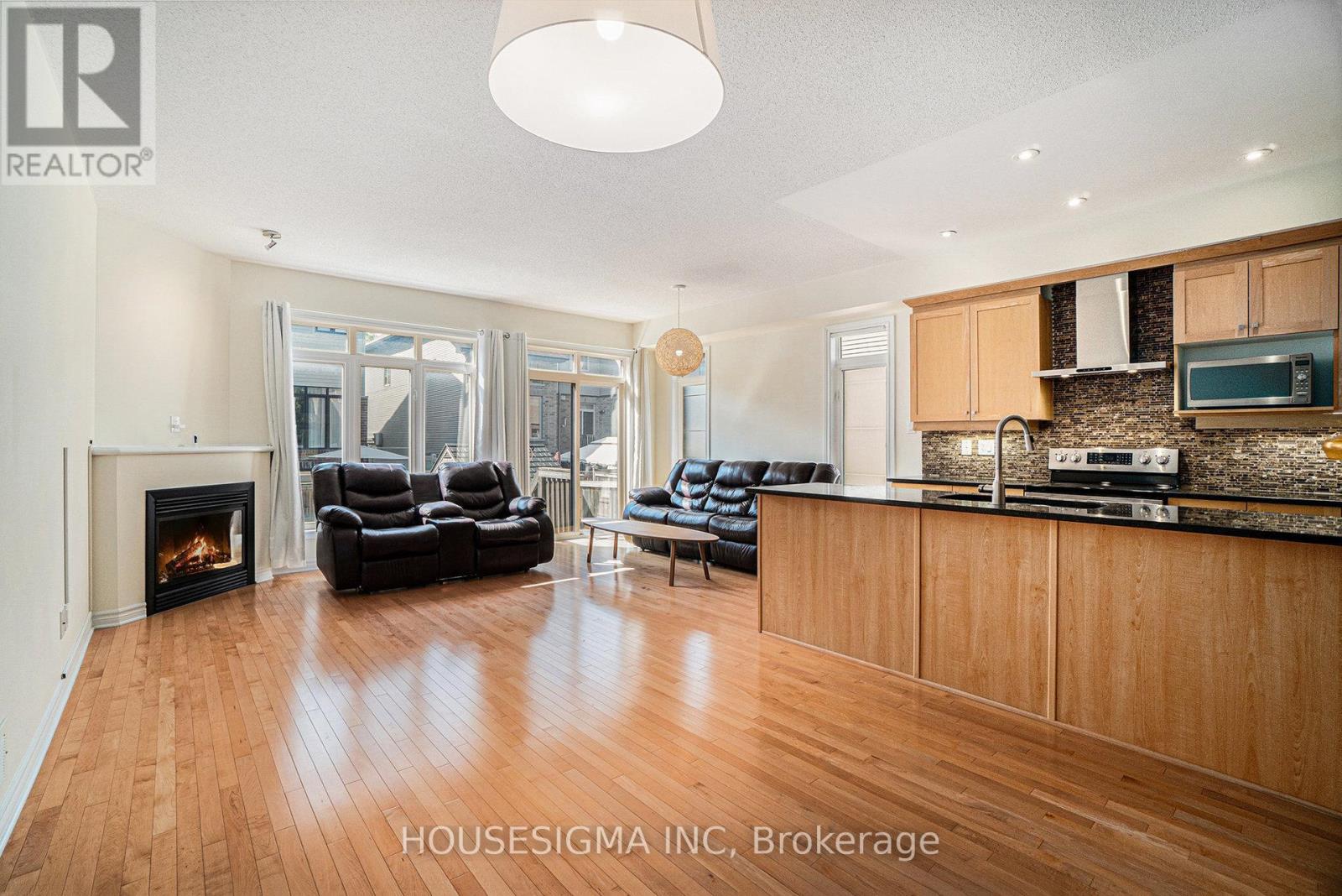 Property at 282 KEYROCK DRIVE image 4