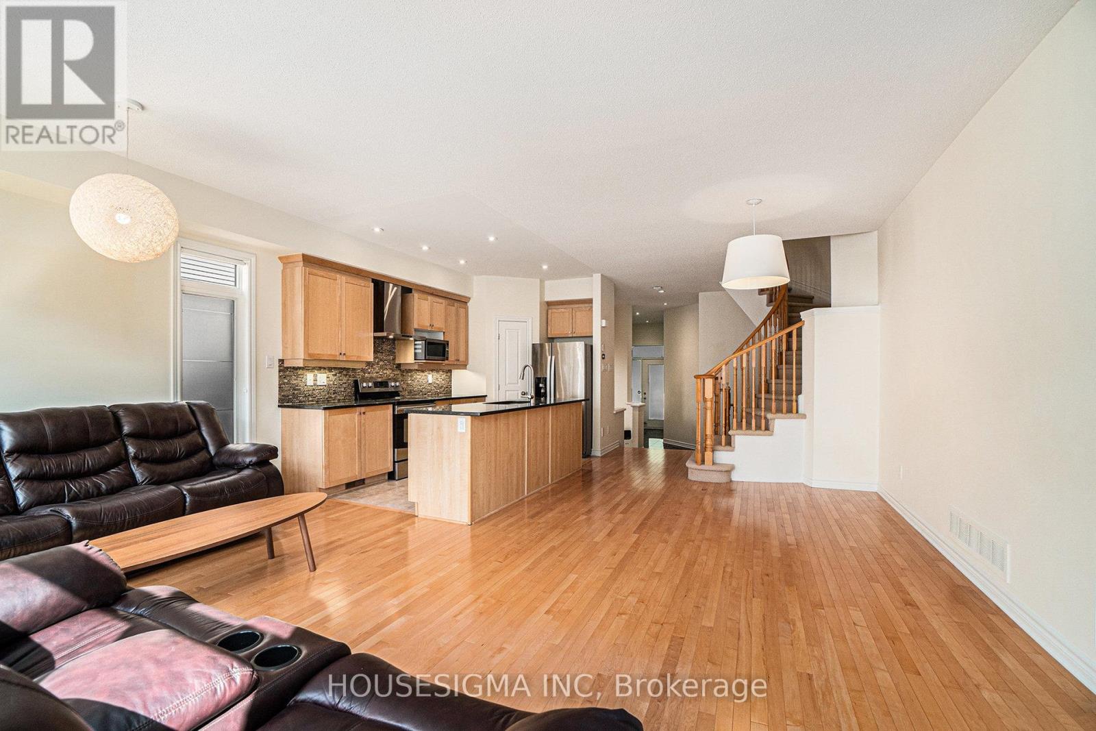 Property at 282 KEYROCK DRIVE image 5