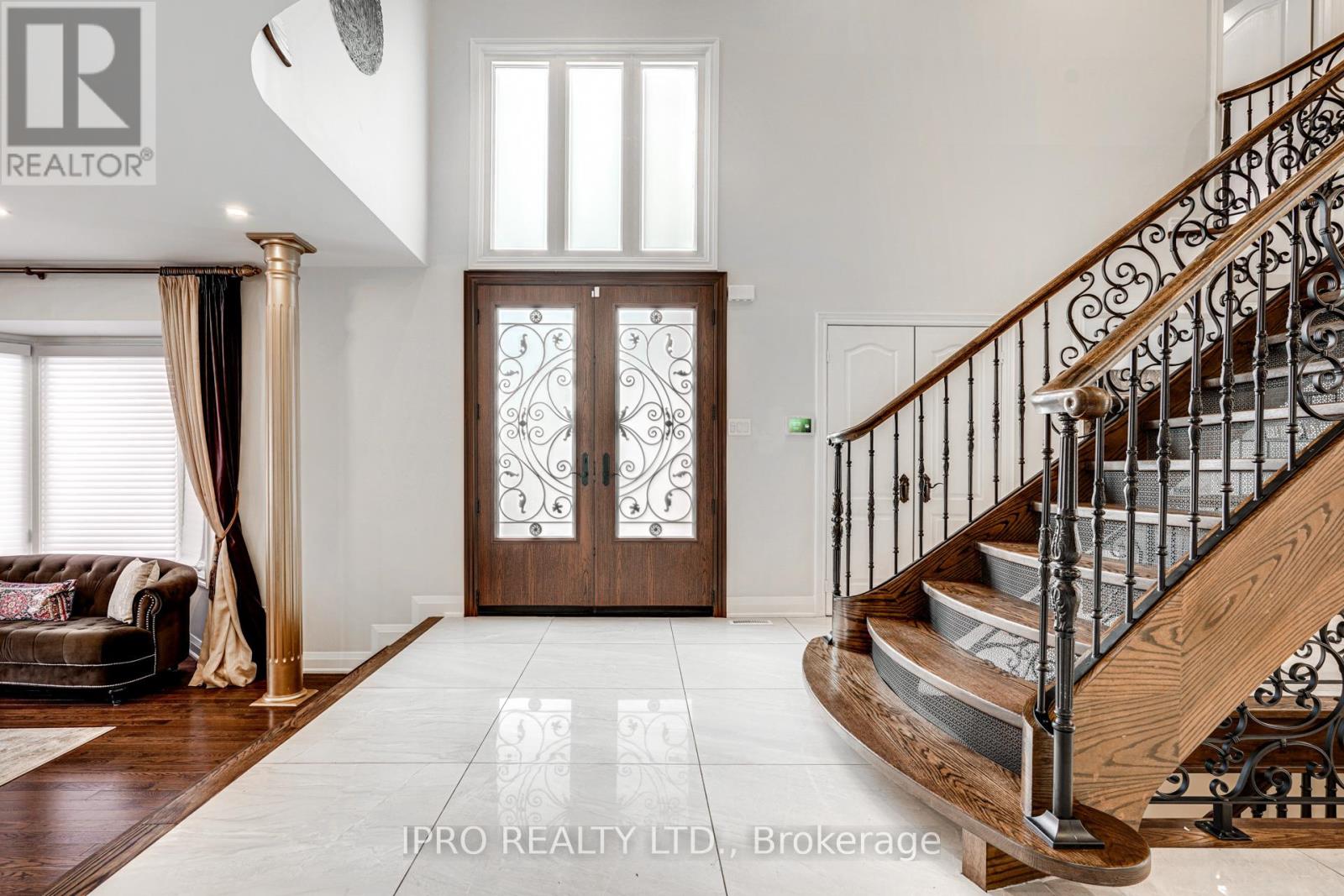 Property at 35 SAYOR DRIVE image 3