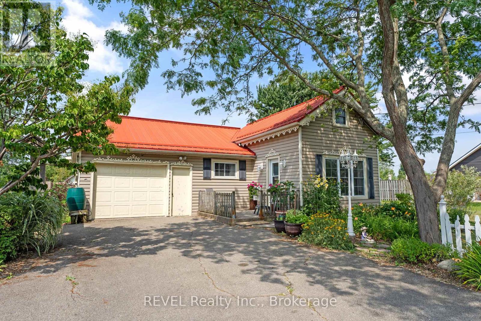 Property at 1555 MERRITTVILLE HIGHWAY image 1