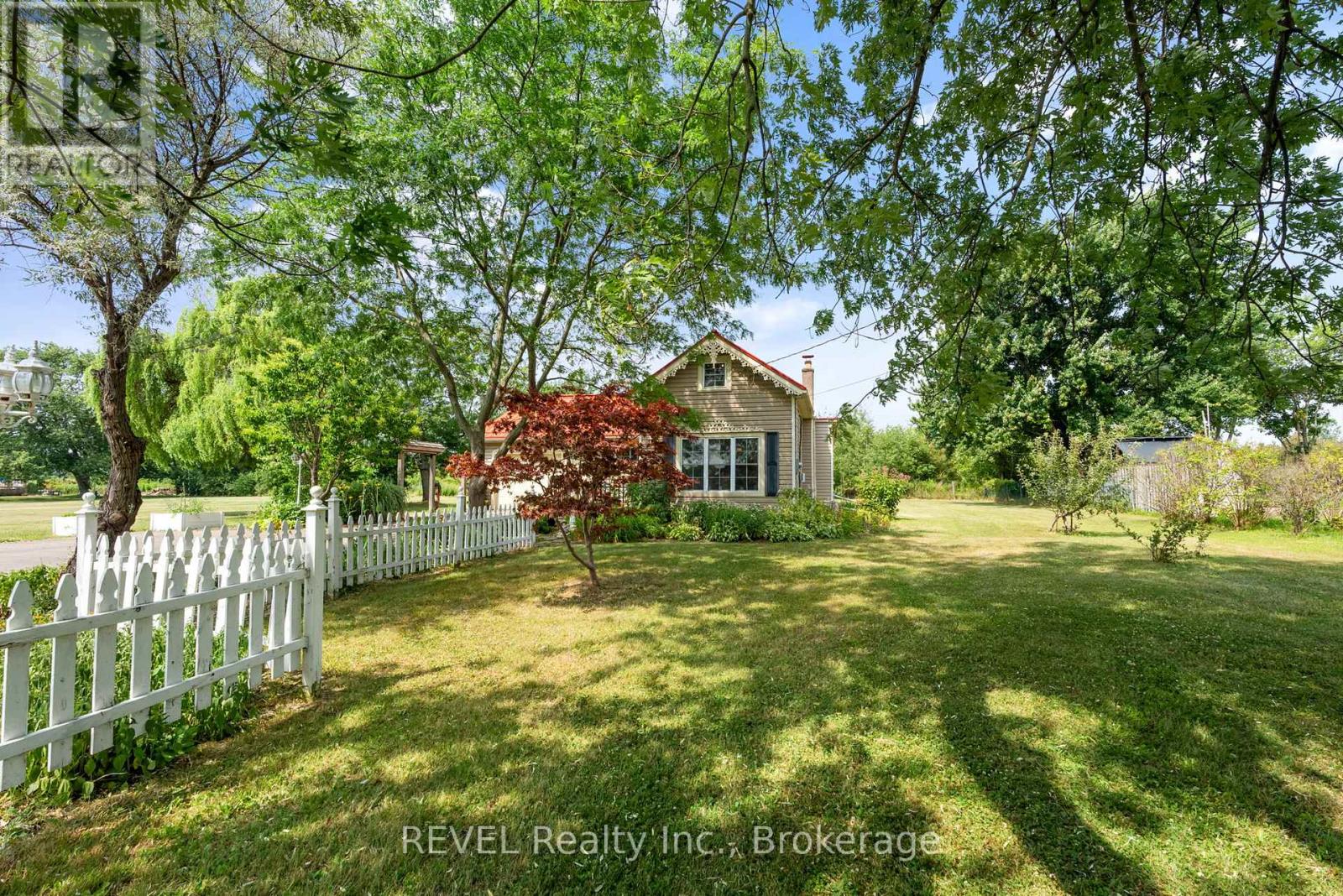 1555 Merrittville Highway, Thorold, Ontario  L3B 5N5 - Photo 32 - X12308937