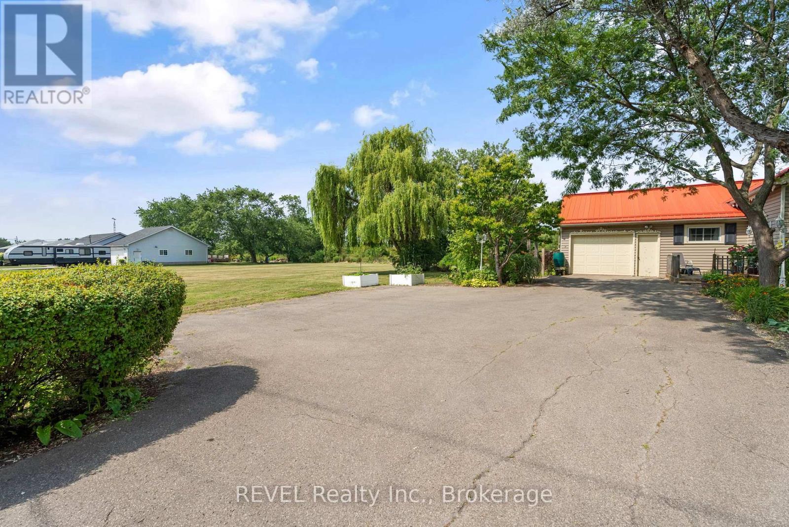 1555 Merrittville Highway, Thorold, Ontario  L3B 5N5 - Photo 46 - X12308937