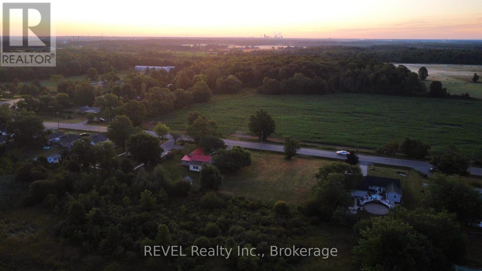1555 Merrittville Highway, Thorold, Ontario  L3B 5N5 - Photo 47 - X12308937