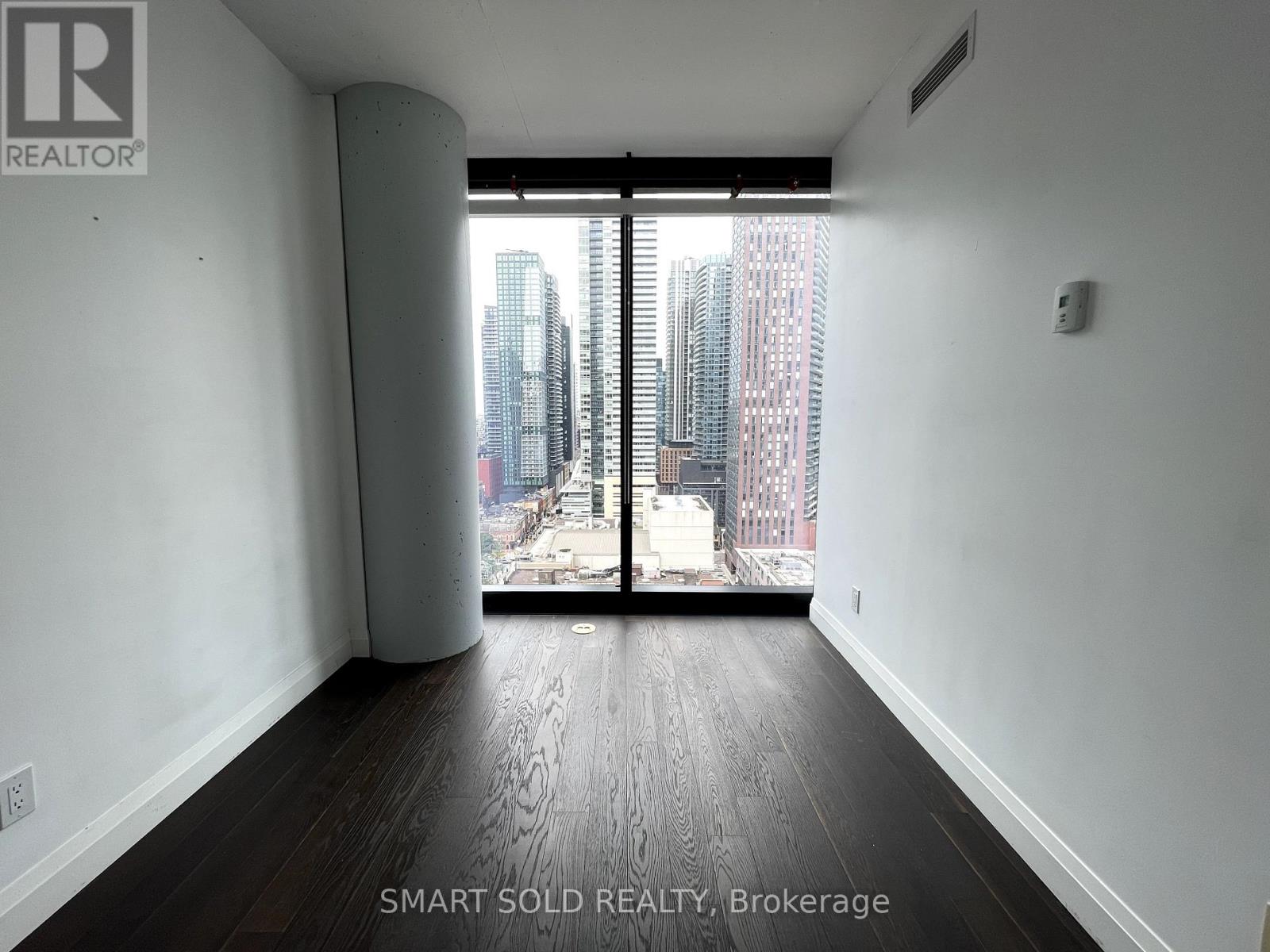 1807 - 224 King Street W, Toronto, Ontario  M5H 0A6 - Photo 10 - C12308950