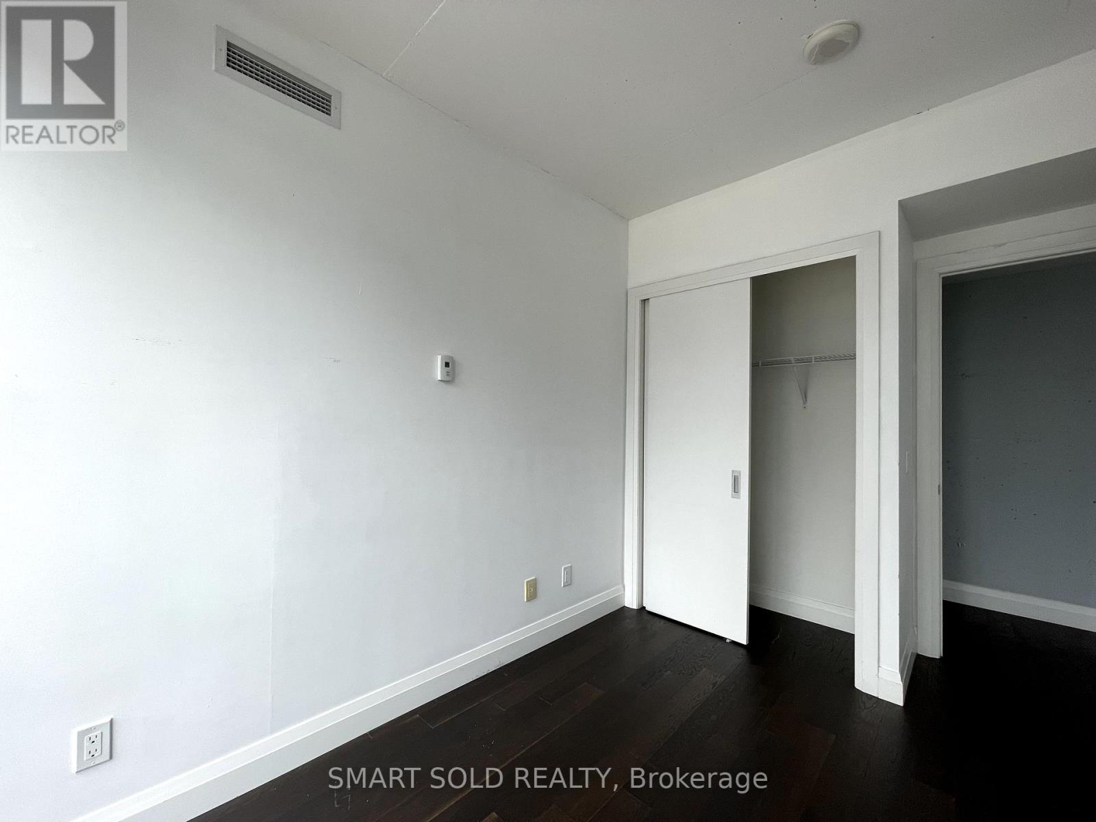 1807 - 224 King Street W, Toronto, Ontario  M5H 0A6 - Photo 8 - C12308950