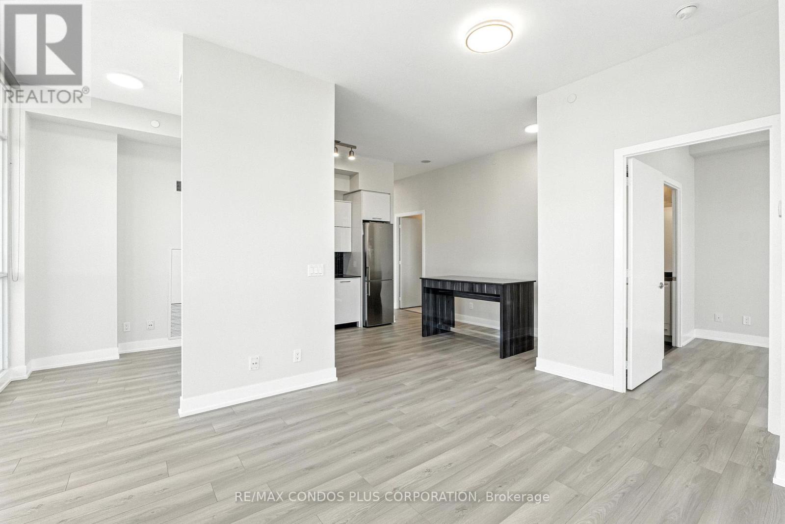 Property at LPH15 - 9471 YONGE STREET image 5