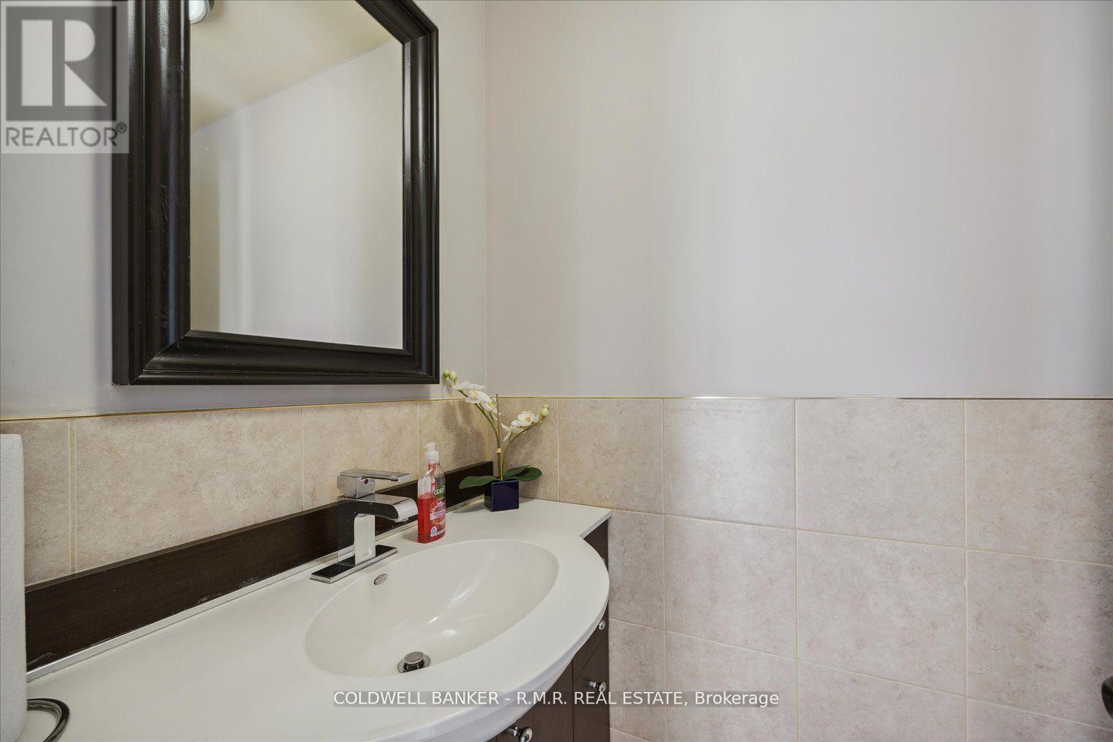 132 William Street N, Kawartha Lakes, Ontario  K9V 4A9 - Photo 12 - X12287637