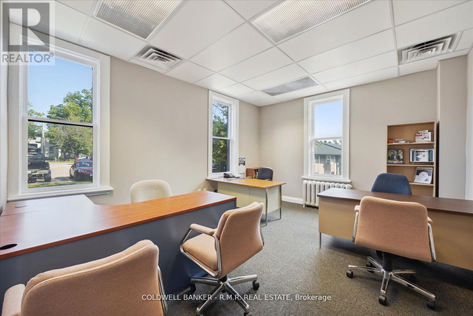 132 William Street N, Kawartha Lakes, Ontario  K9V 4A9 - Photo 10 - X12287637