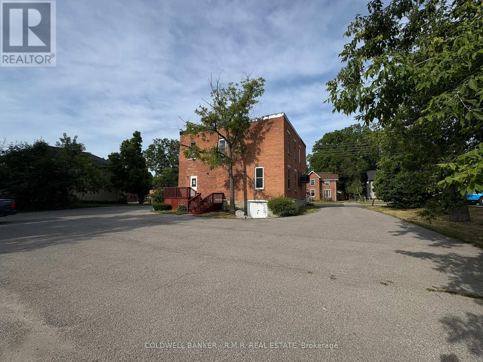 132 William Street N, Kawartha Lakes, Ontario  K9V 4A9 - Photo 3 - X12287637