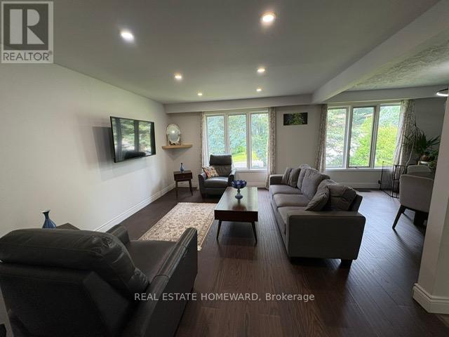 48 Cavalier Place, Waterloo, Ontario  N2L 5K7 - Photo 31 - X12308928