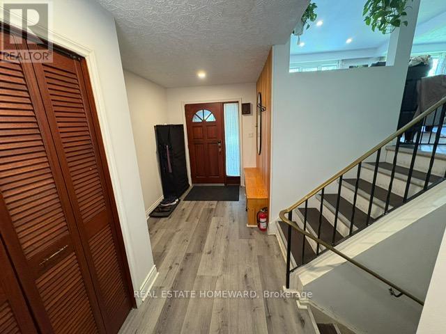 48 Cavalier Place, Waterloo, Ontario  N2L 5K7 - Photo 4 - X12308928