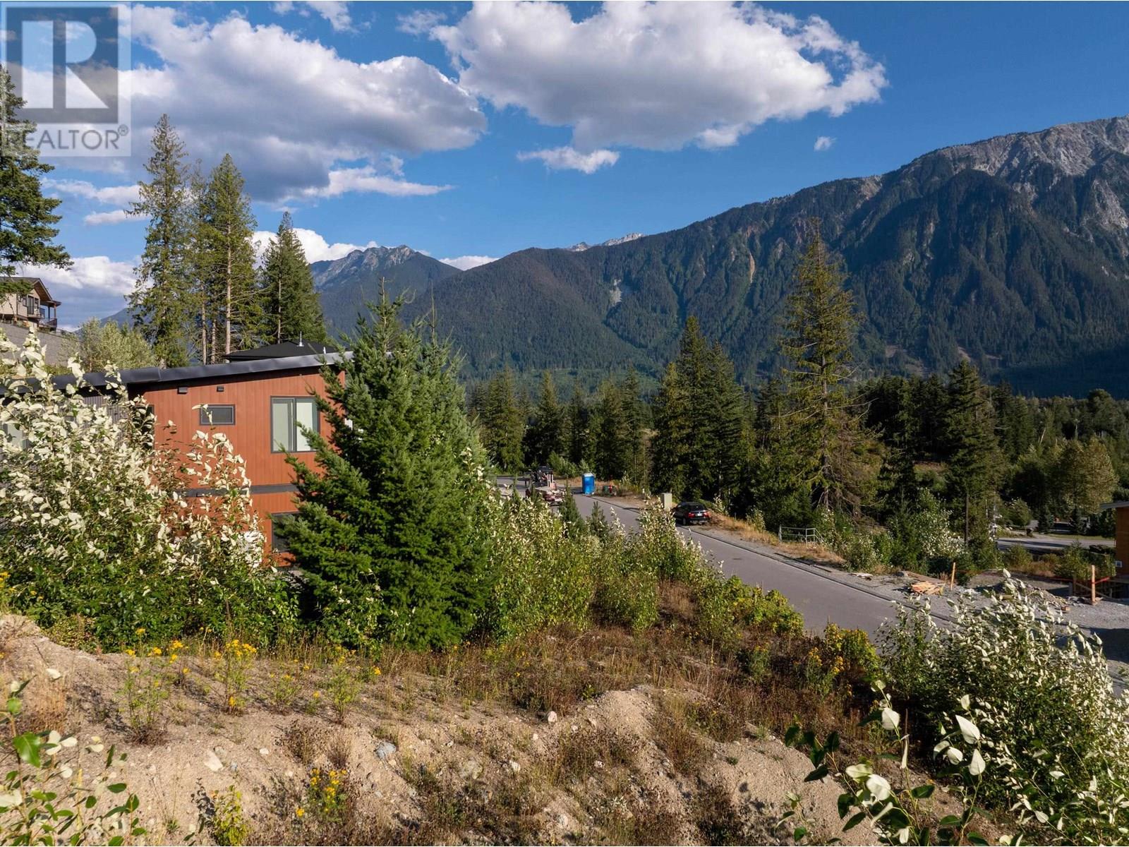 7634 Seven O'clock Drive, Pemberton, British Columbia  V0N 2L3 - Photo 7 - R3029430