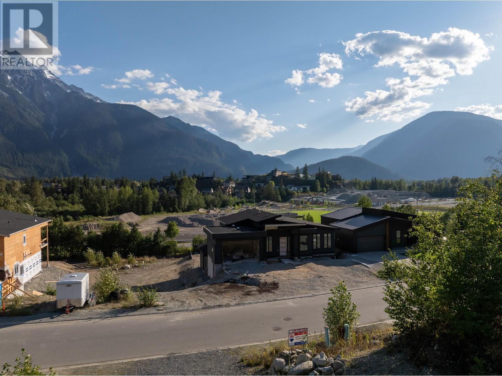 7634 Seven O'clock Drive, Pemberton, British Columbia  V0N 2L3 - Photo 14 - R3029430