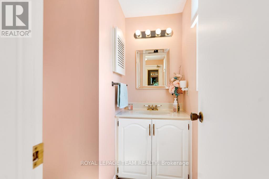 17 Maric Trail, North Grenville, Ontario  K0G 1J0 - Photo 17 - X12295384