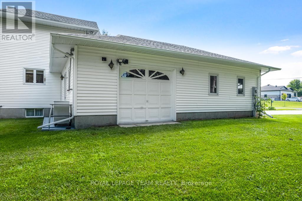 17 Maric Trail, North Grenville, Ontario  K0G 1J0 - Photo 45 - X12295384