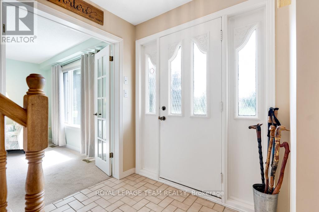 17 Maric Trail, North Grenville, Ontario  K0G 1J0 - Photo 9 - X12295384