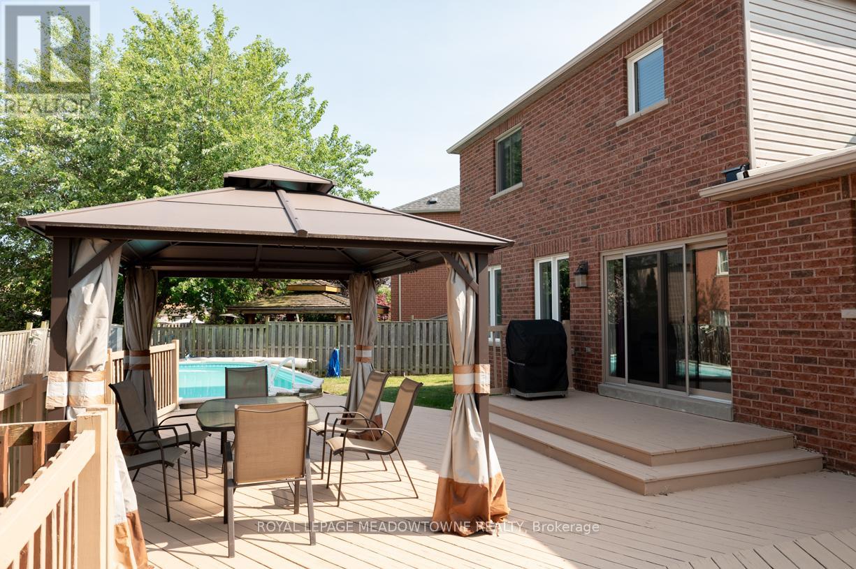 Property at 49 MONTEBELLO CRESCENT image 3
