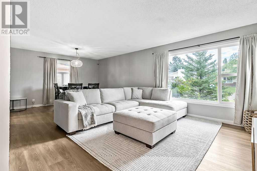 Property at 127 Thorson Crescent image 5