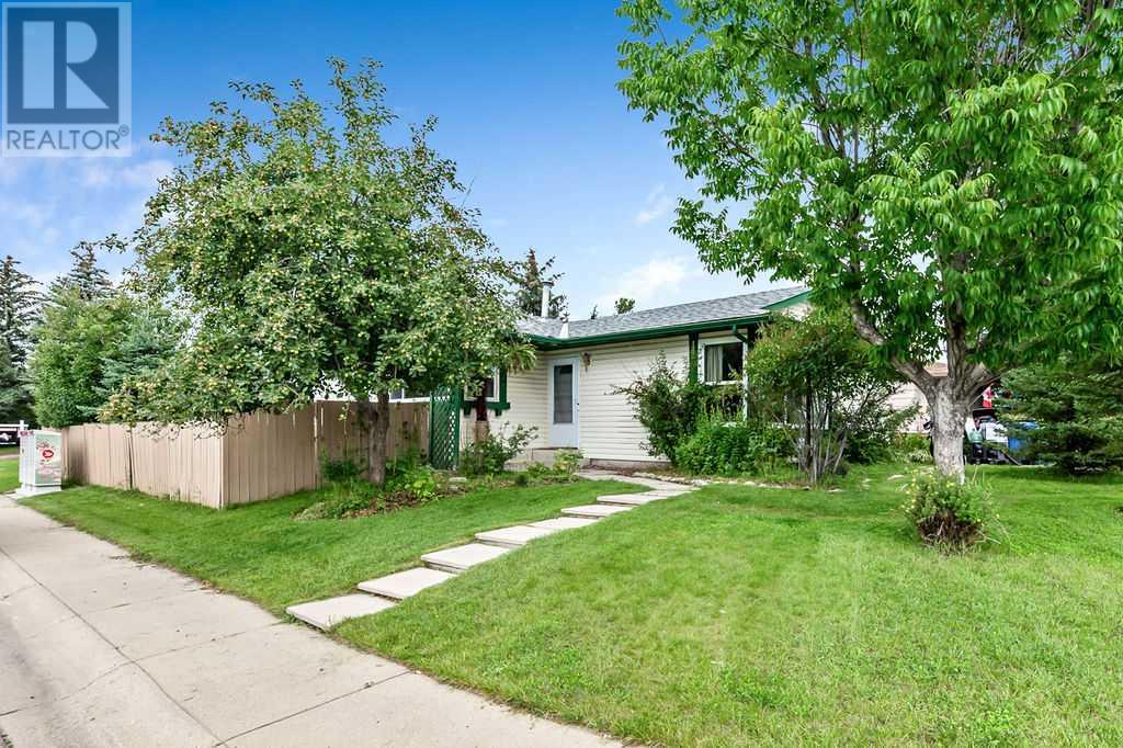 Property at 127 Thorson Crescent image 2