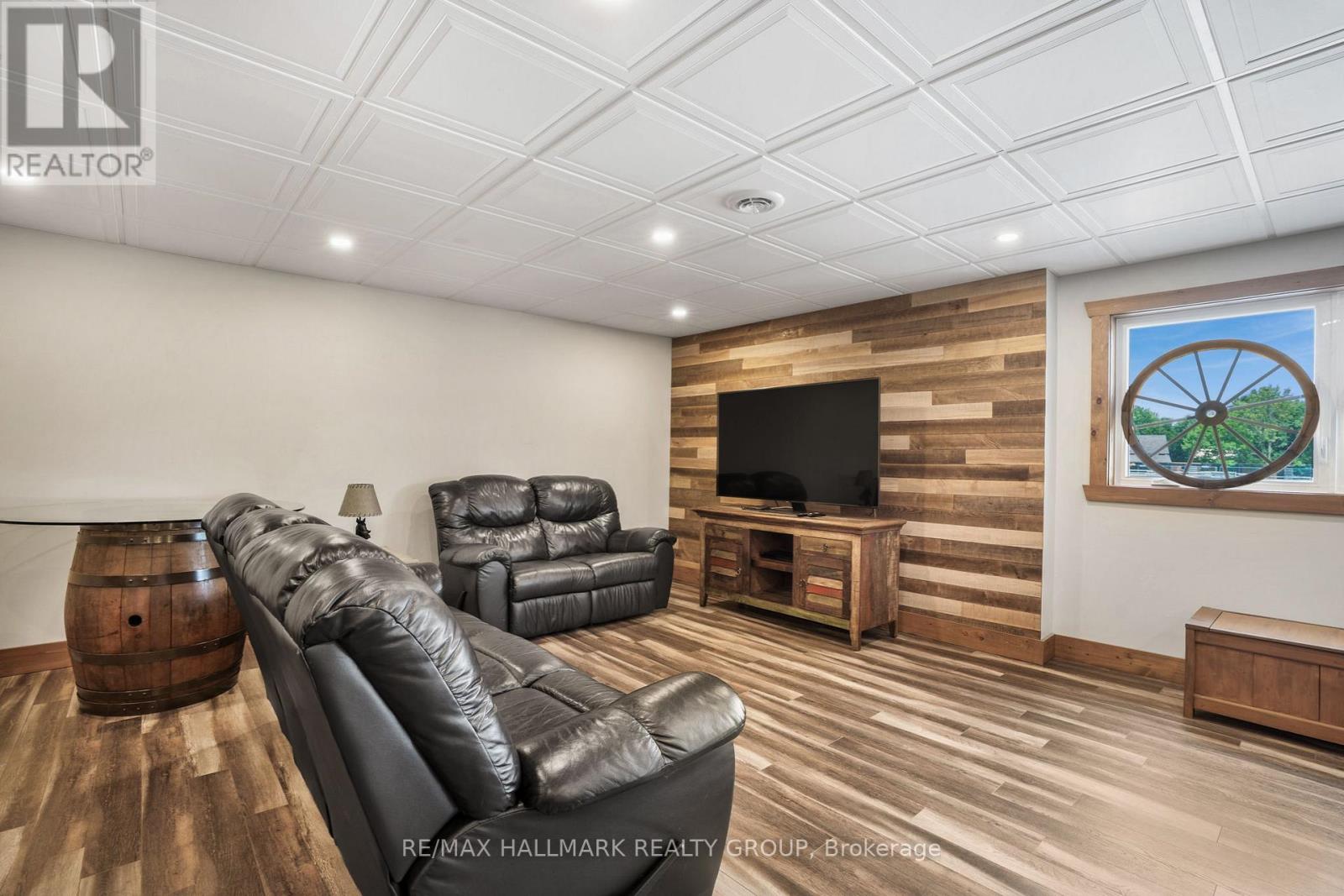 197 Boundary Road, Alfred And Plantagenet, Ontario  K0B 1L0 - Photo 21 - X12309026