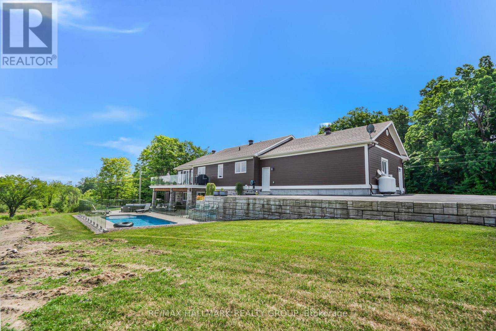 197 Boundary Road, Alfred And Plantagenet, Ontario  K0B 1L0 - Photo 30 - X12309026