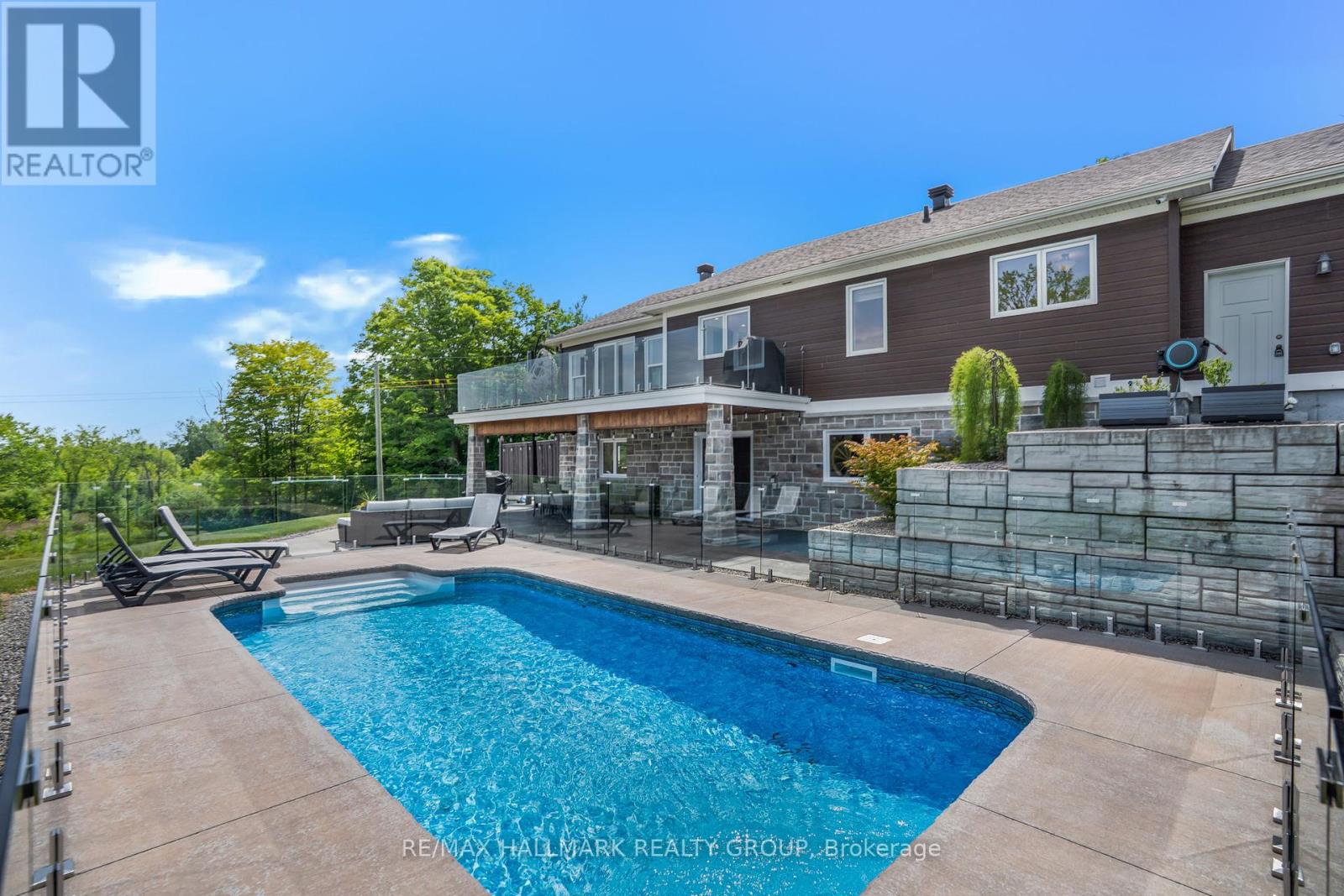 197 Boundary Road, Alfred And Plantagenet, Ontario  K0B 1L0 - Photo 31 - X12309026