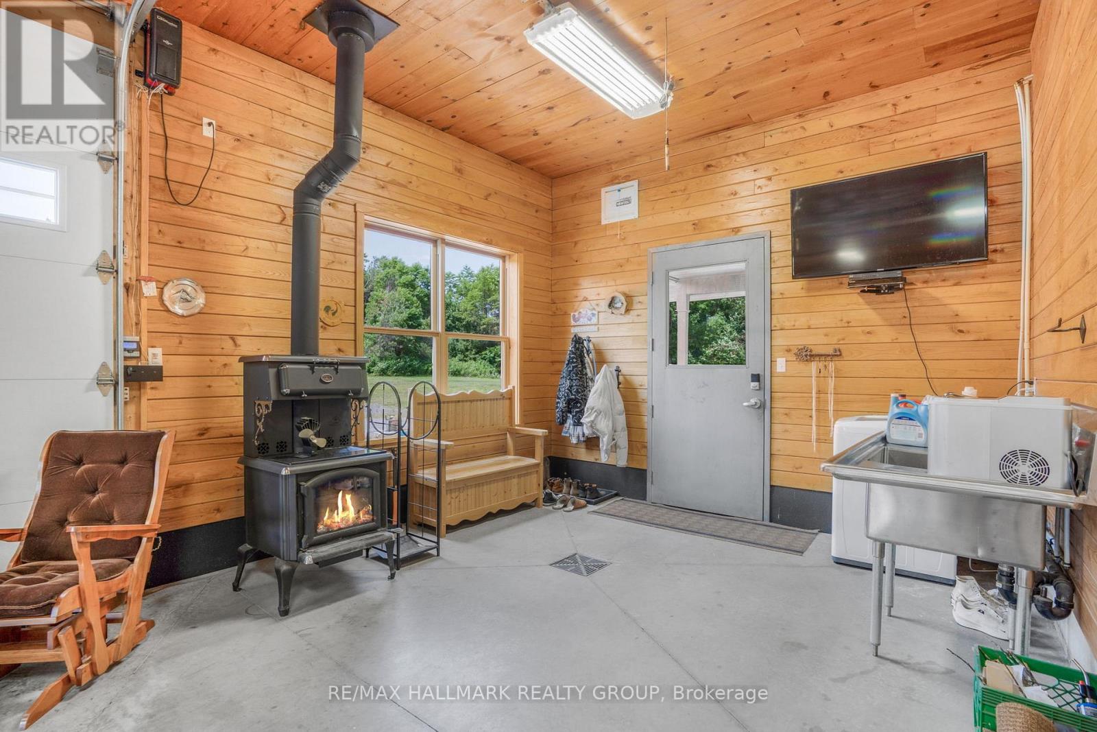 197 Boundary Road, Alfred And Plantagenet, Ontario  K0B 1L0 - Photo 42 - X12309026