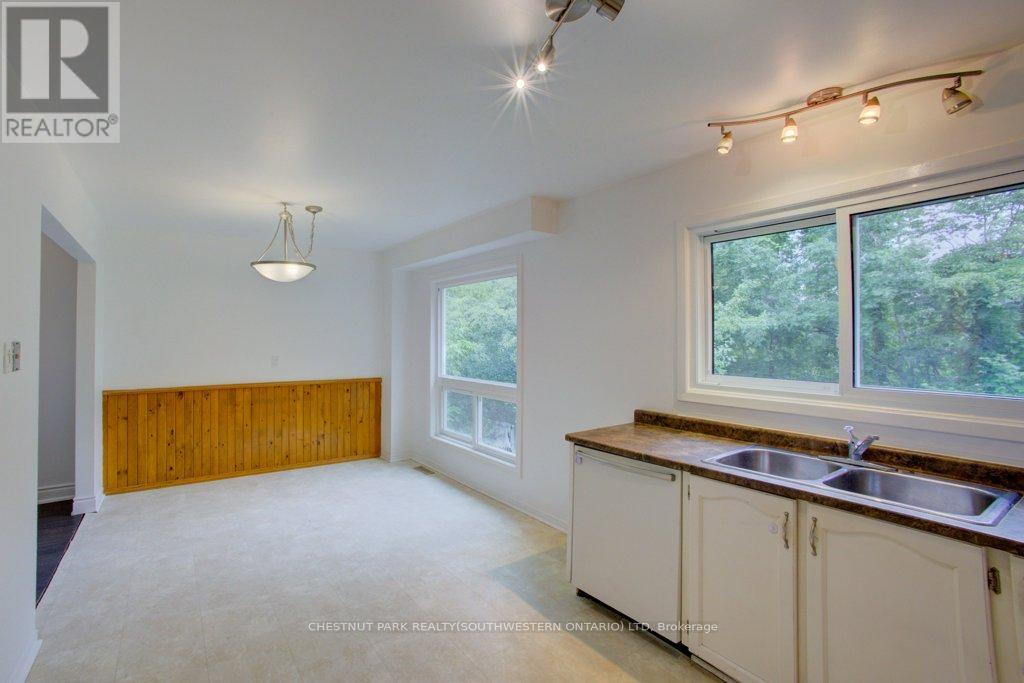 36 Fox Run, Barrie, Ontario  L4N 5L5 - Photo 19 - S12293686
