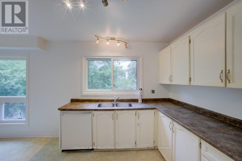 36 Fox Run, Barrie, Ontario  L4N 5L5 - Photo 18 - S12293686