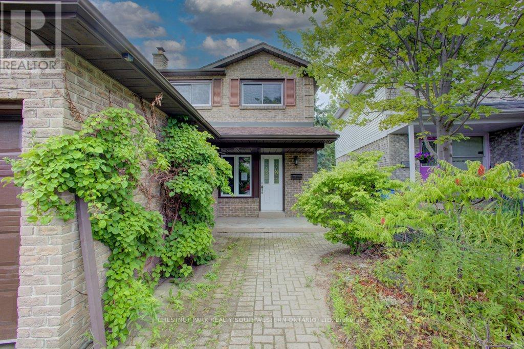 36 Fox Run, Barrie, Ontario  L4N 5L5 - Photo 2 - S12293686