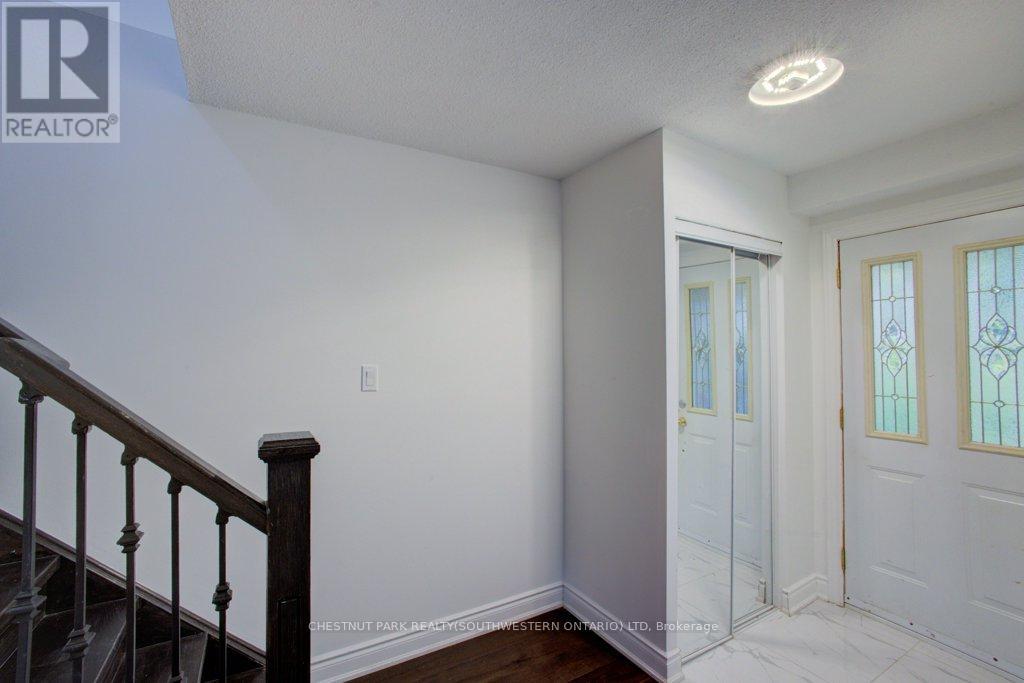 36 Fox Run, Barrie, Ontario  L4N 5L5 - Photo 5 - S12293686