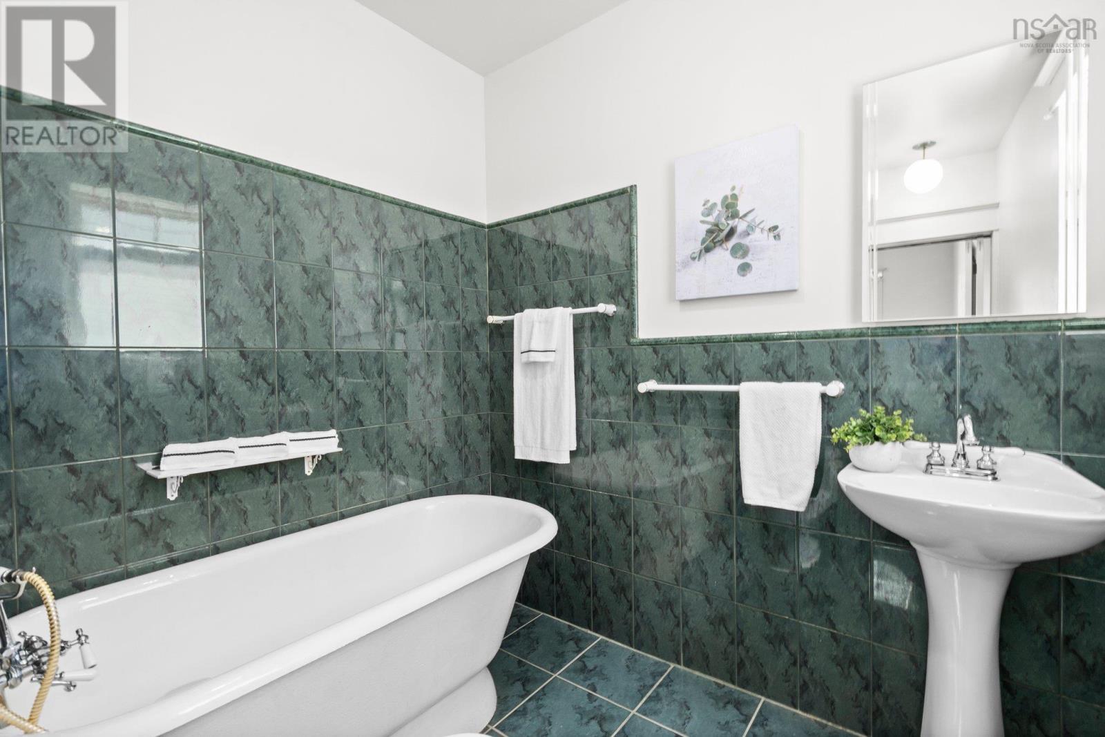 6277 Lawrence Street, Halifax, Nova Scotia  B3L 1J8 - Photo 17 - 202516800
